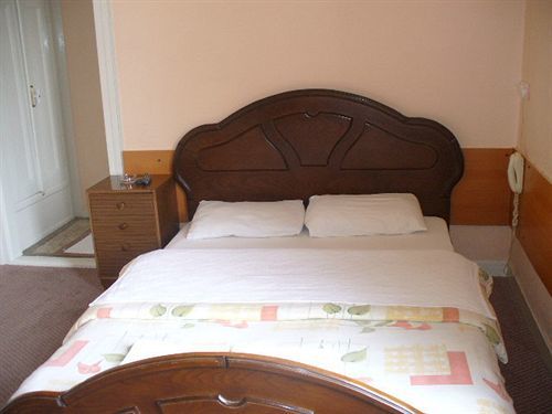 Otel Held 2*